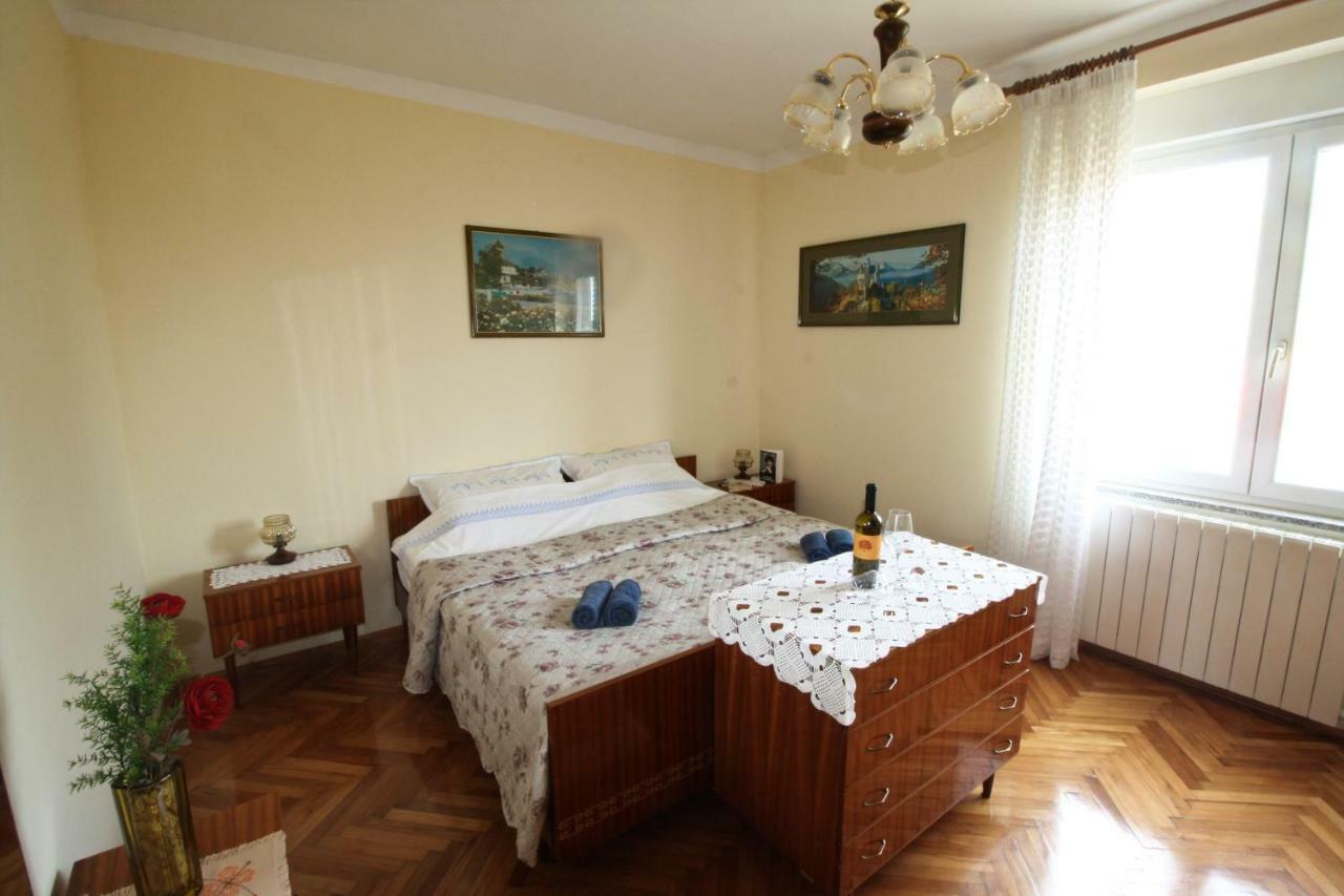 Apartment Persich Pula Exteriér fotografie