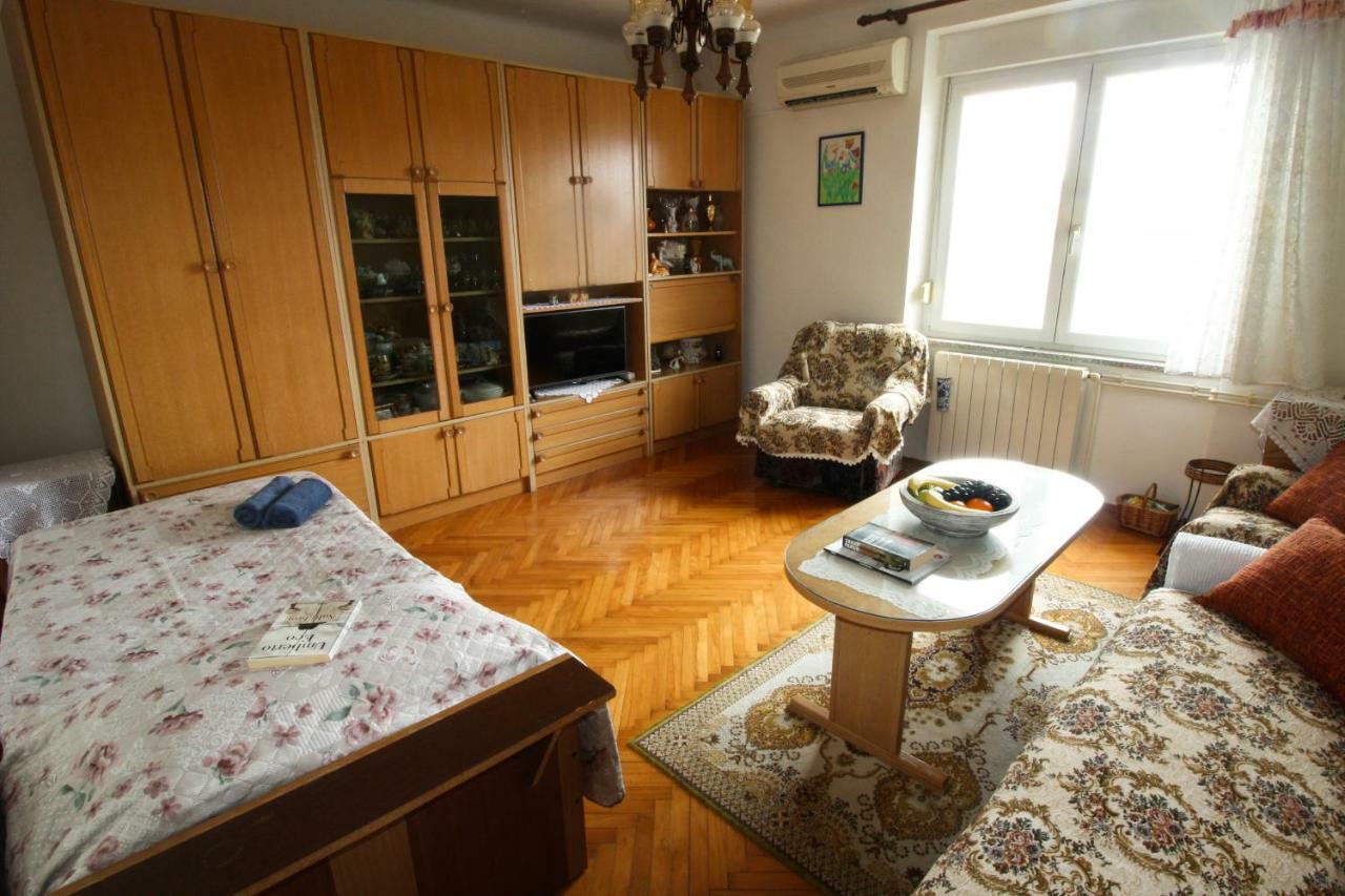Apartment Persich Pula Exteriér fotografie