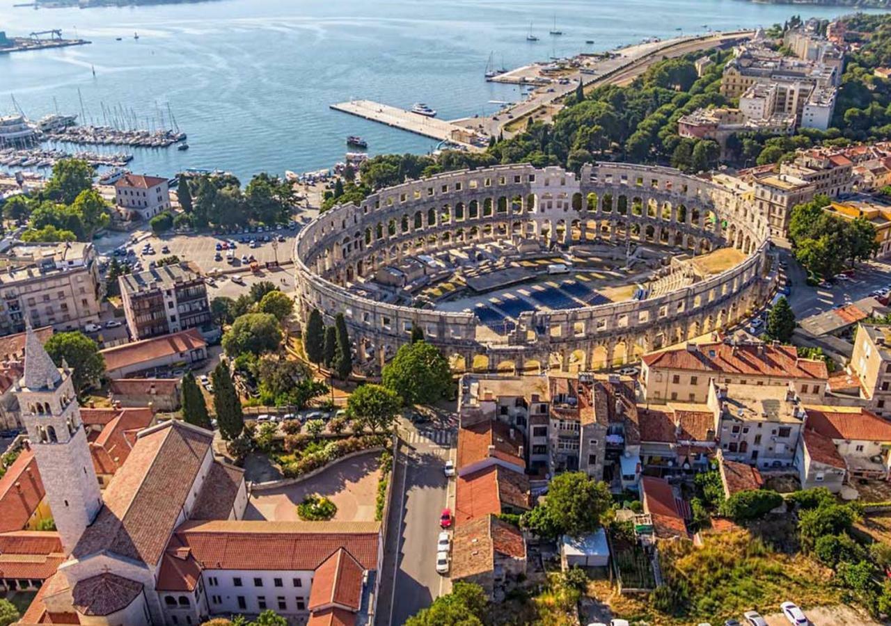 Apartment Persich Pula Exteriér fotografie